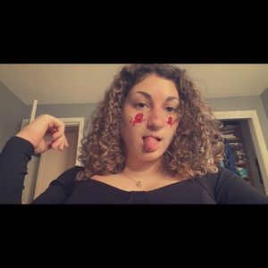 Meet your Posher, Ava